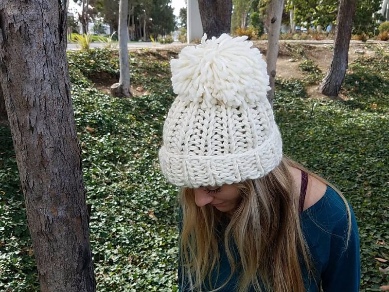 Jen Geigley Gold Medal Hat Knitting Kit - Chloe Kim Hat – The