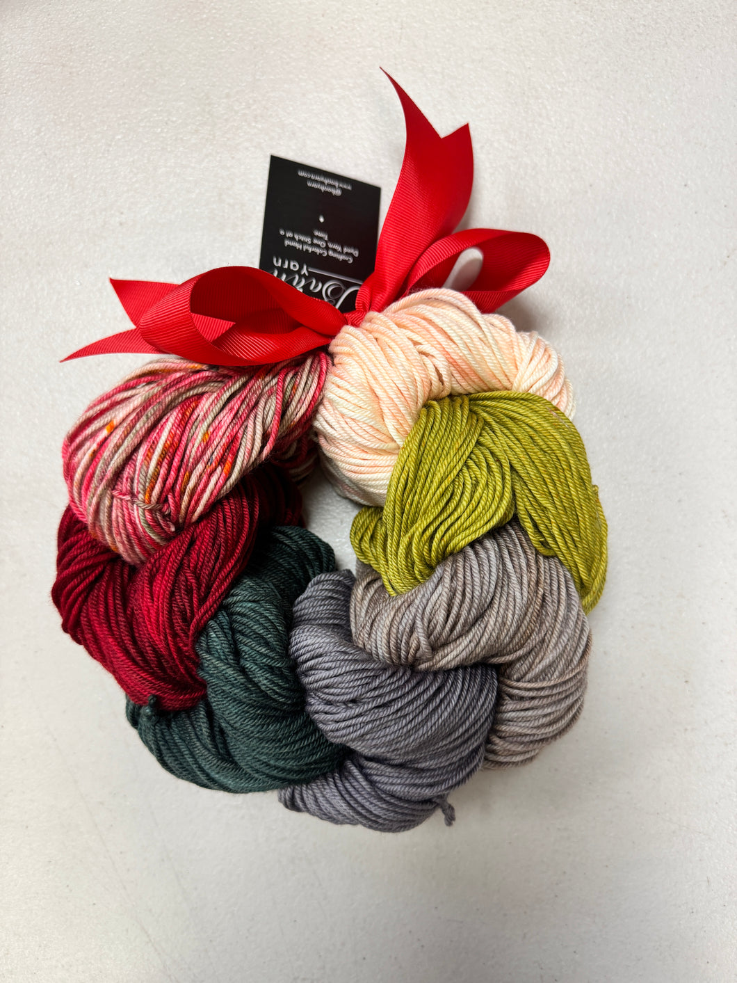 Double Dog Dare You Knitting Kit Baah Yarn￼