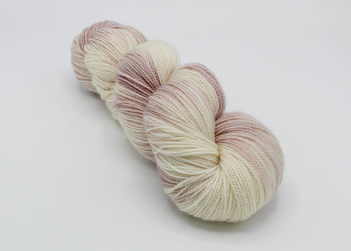 Mauve-elous - Baah Yarn Shasta